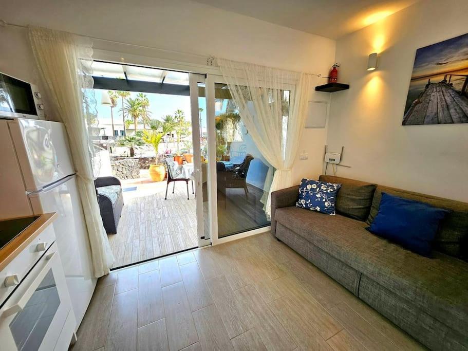 Apartamento Taisa Playa Roca Коста Тегисе Екстериор снимка