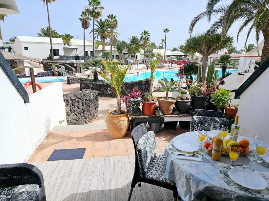 Apartamento Taisa Playa Roca Коста Тегисе Екстериор снимка