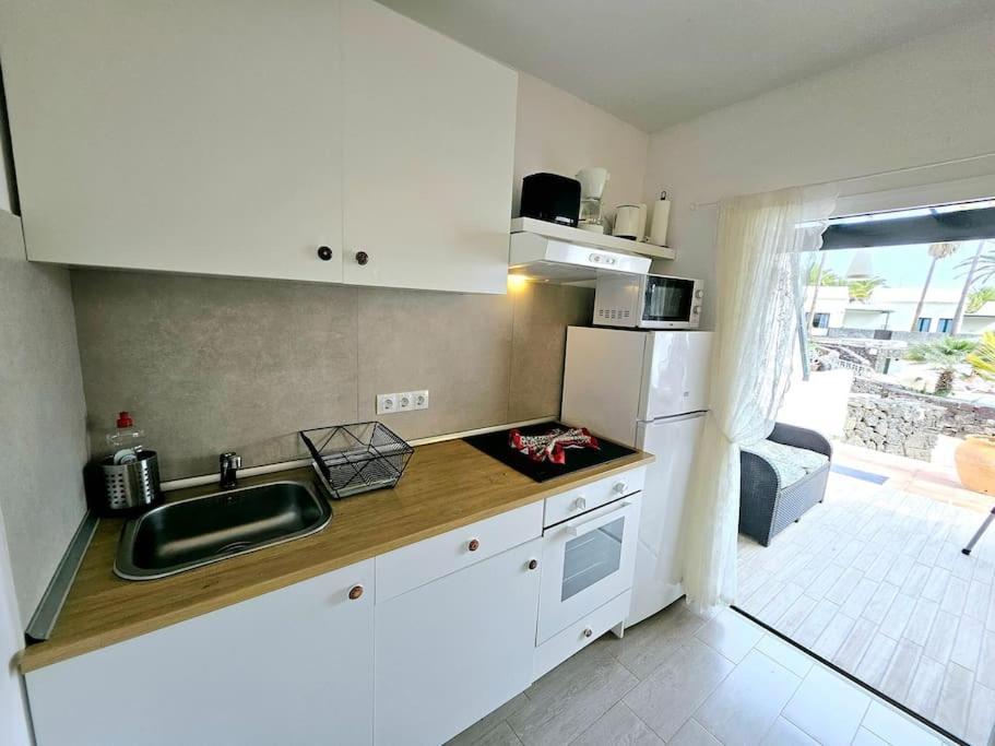 Apartamento Taisa Playa Roca Коста Тегисе Екстериор снимка